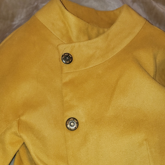 Woman coat - Picture 3 of 6